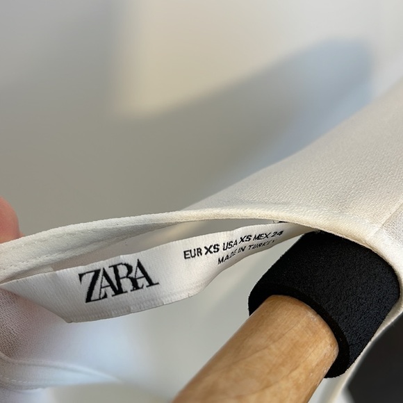 White Zara blouse - Picture 2 of 2